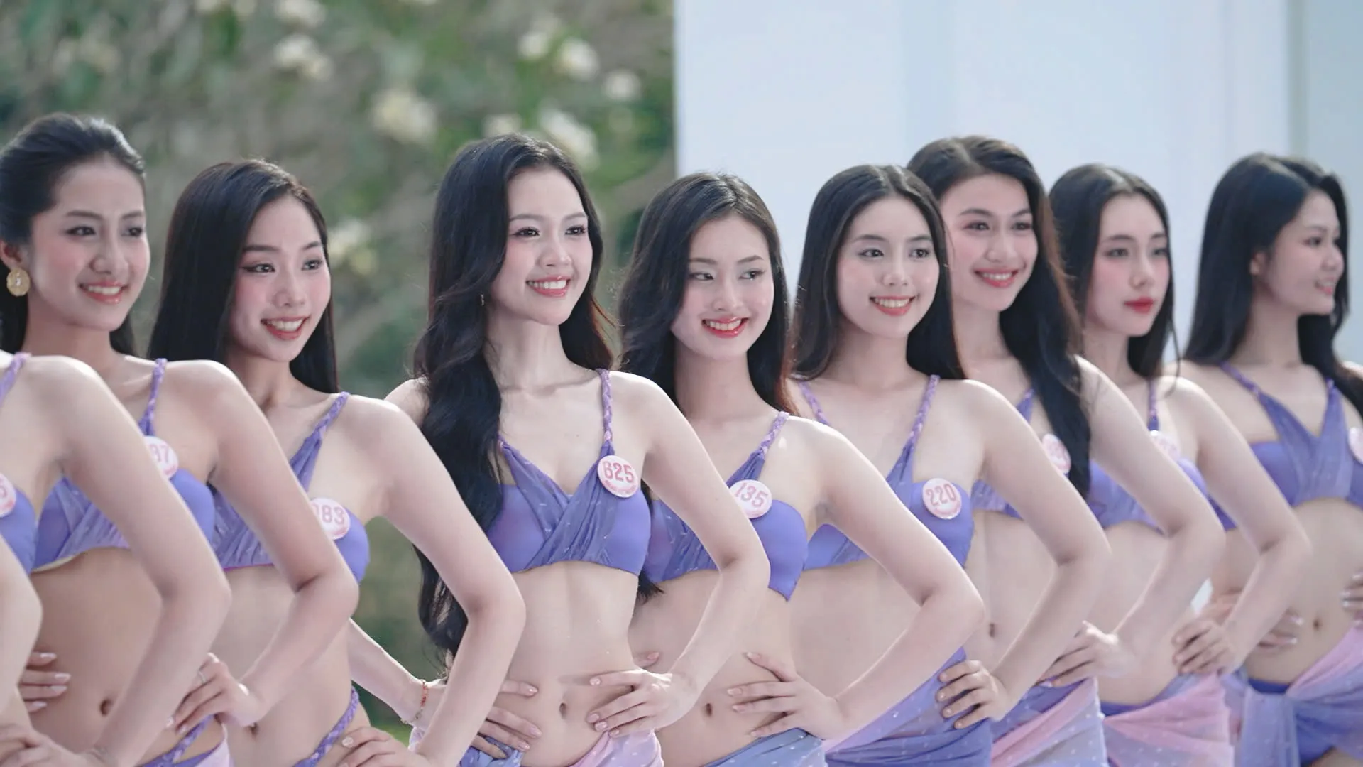 Vòng eo 57 cm của thí sinh Hoa hậu Việt Nam