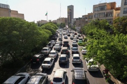 Người Iran lũ lượt rời thủ đô Tehran