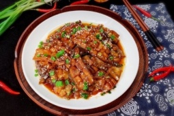 Đi chợ gặp "vua của các loại rau" này mua ngay, về rim ăn với cơm vừa ngon rẻ lại đại bổ