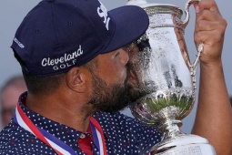 Bộ phim hài truyền cảm hứng cho nhà vô địch US Open J.J.Spaun, phá tan trật tự của siêu sao golf