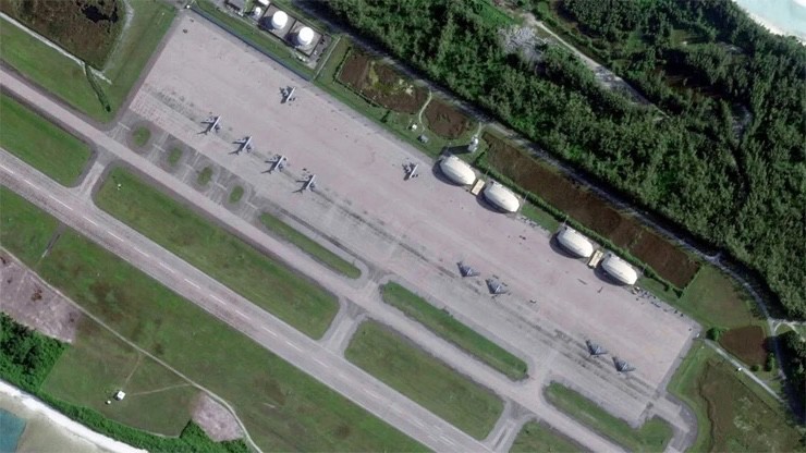 Oanh tạc cơ chiến lược B-2 được Mỹ đưa tới căn cứ Diego Garcia ở Án Độ Dương vào đầu năm nay. Ảnh: Planet Labs.