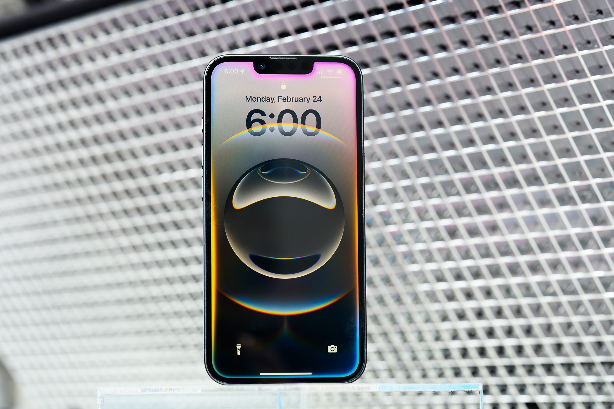 iPhone 16e