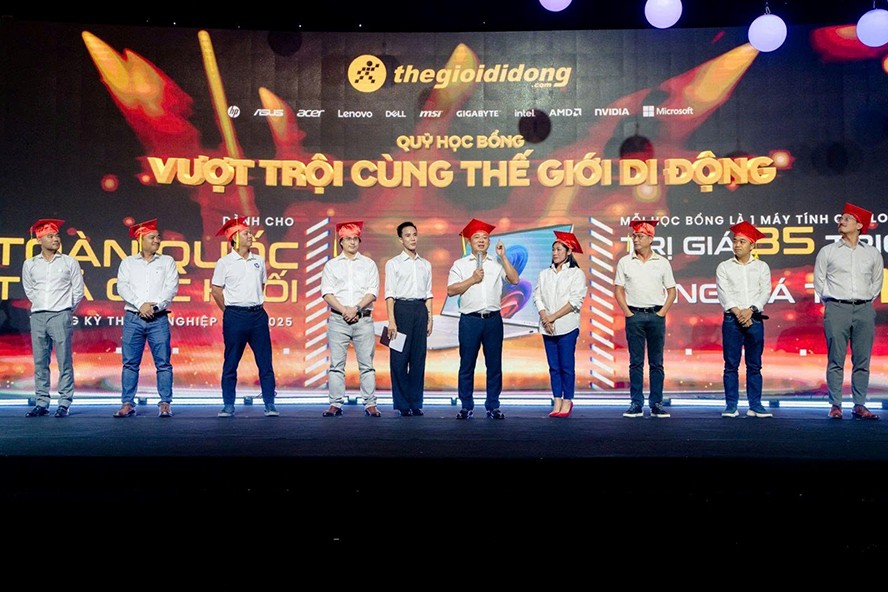 Thế Giới Di Động khởi động mùa Back to School 2025 với những ưu đãi vượt trội, mang theo sứ mệnh mở lối công nghệ, đồng hành tri thức và tiếp sức cho thế hệ trẻ Việt Nam bứt phá trong thời đại số