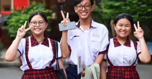 Điểm thi lớp 10 môn Toán ở TP HCM "khả quan"