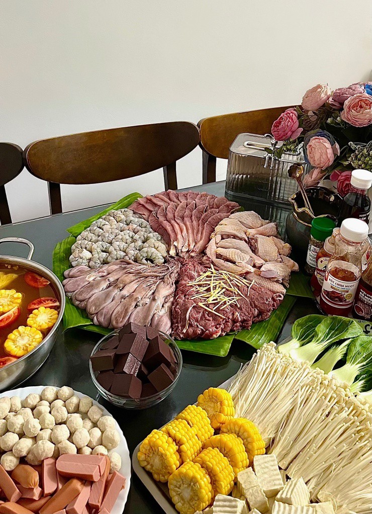 Bữa cơm hàng ngày không chỉ ngon miệng mà còn là niềm vui nhỏ nơi căn bếp, mang lại cảm giác sum vầy, ấm áp cho cả gia đình.