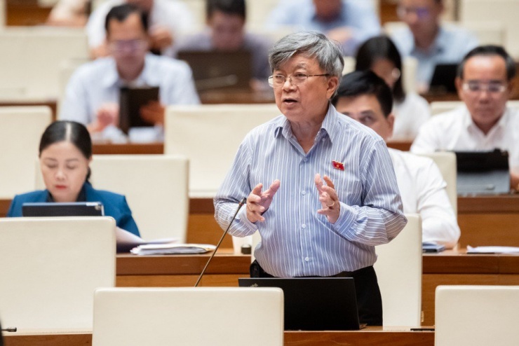Đại biểu Trương Trọng Nghĩa (TP.HCM). Ảnh: PHẠM THẮNG