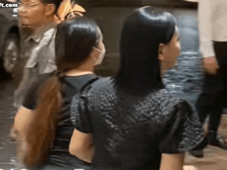 Sao nữ Vbiz phải bán máu vì không được đóng phim, 20 năm sau ngày nào cũng bị người lạ nhắn tin xin tiền
