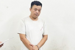 Tài xế taxi khai thấy 2 vị khách vùng cao hiền lành và " dễ quá " nên " chặt chém " 4,2 triệu đồng