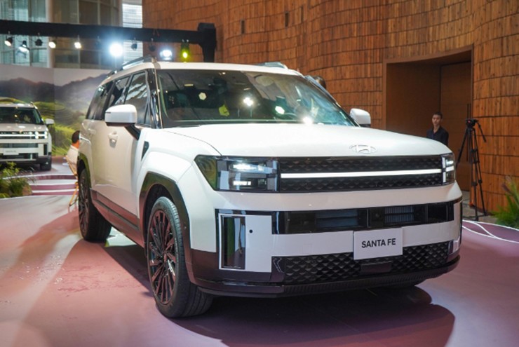 Hai mẫu SUV 7 chỗ đáng gờm trong tài chính dưới 1 tỷ - 1