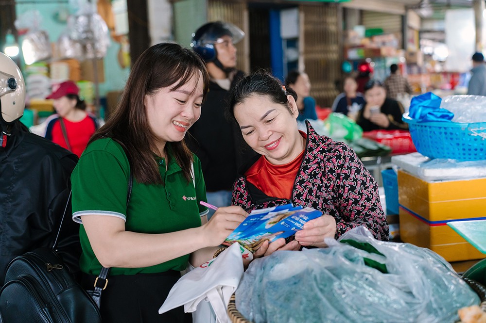VPBank tiên phong cung cấp các giải pháp và ưu đãi đồng hành cùng khách hàng CommCredit