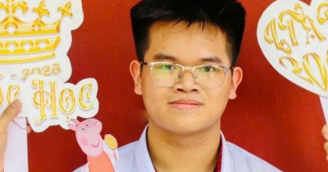 Chàng trai dẫn đầu 150.000 thí sinh với điểm Toán tuyệt đối