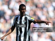 Trực tiếp chuyển nhượng sáng 18/6: Newcastle hét giá  " trên trời "  Isak, thách thức Liverpool