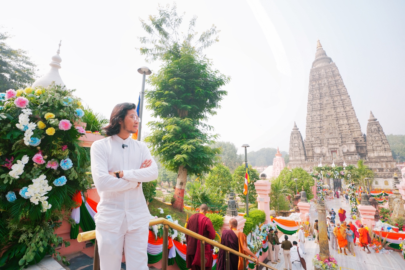 Tác giả Nguyễn Trần Hoàng Phương ở Bodh Gaya (Ấn Độ) – nơi đức Phật thành đạo.