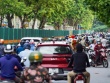 Xe máy tràn vào cao tốc Đại lộ Thăng Long 'né' ùn tắc