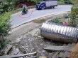 Clip: Ôm cua lấn làn, xe máy đâm trực diện ô tô như tên bắn