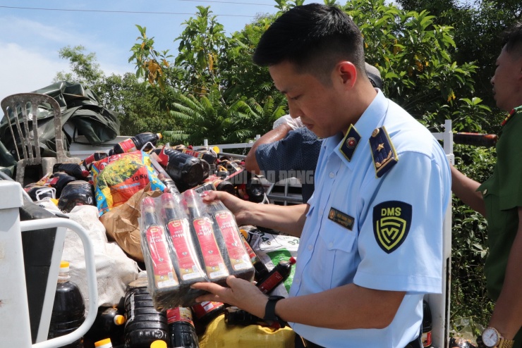 Nhiều sản phẩm còn nguyên bao bì đóng gói