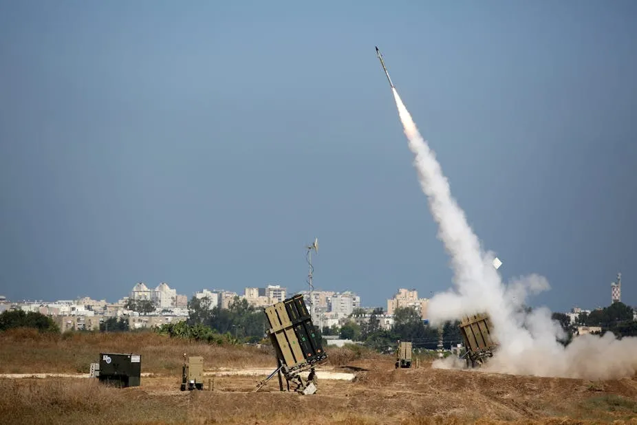 Một hệ thống phòng không Vòm Sắt (Iron Dome) của Israel. Ảnh: Abir Sultan/EPA