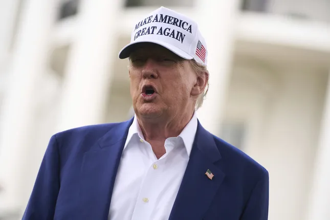 Tổng thống Mỹ Donald Trump phát biểu với báo chí ngày 18/6. (Ảnh: AP)