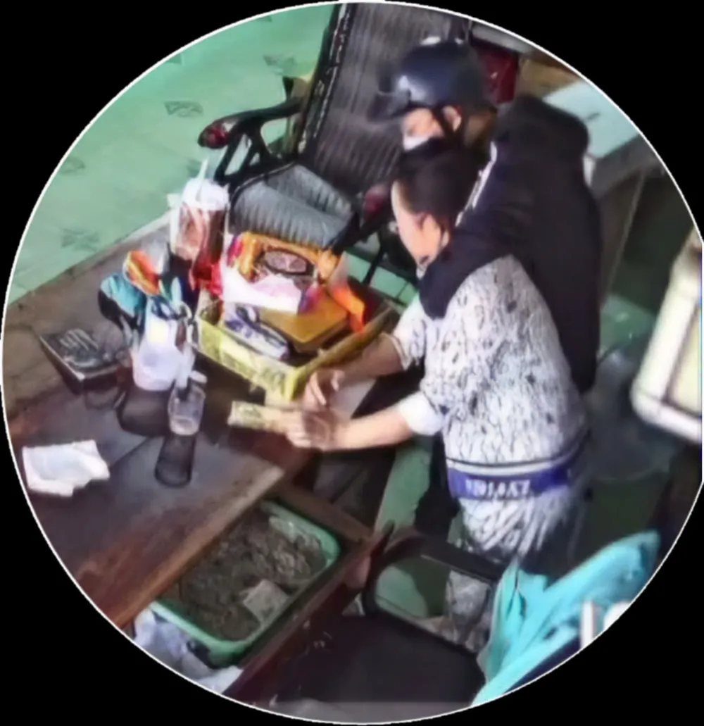 Sau khi lấy tài sản, người đàn ông đã ra tay sát hại nạn nhân.