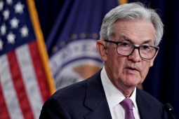 Fed đưa ra quyết định bất ngờ về lãi suất, bất chấp sức ép từ ông Trump