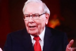 Thiên tài đầu tư 95 tuổi Warren Buffett lo ngại đồng USD mất giá thảm hại