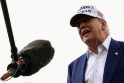 Báo Mỹ: Ông Trump đã phê duyệt kế hoạch tấn công, chờ động thái từ Iran