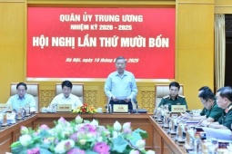 Tổng Bí thư: Phải ' hiện đại hóa con người ' trước khi hiện đại hóa vũ khí, trang bị