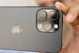 Apple âm thầm khắc phục một nhược điểm lớn trên camera iPhone