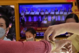 Giá vàng hôm nay, 19-6: Đảo chiều đi xuống