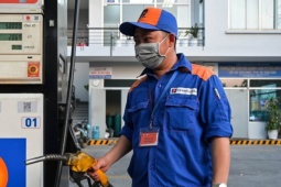 Giá xăng dầu bật tăng dữ dội, có loại tăng tới gần 1.500 đồng/lít