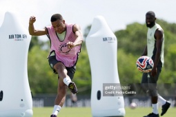 Tin mới nhất bóng đá tối 19/6: Mbappé nhập viện khẩn cấp ở Mỹ