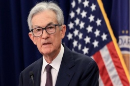 Fed giữ nguyên lãi suất và cảnh báo lạm phát " đáng kể " sắp xảy ra, ông Trump chỉ trích