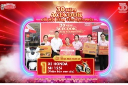 Hai khách hàng đầu tiên nhận Giải Đặc Biệt – Xe Honda SH 125i từ chương trình khuyến mại 30 năm Acecook