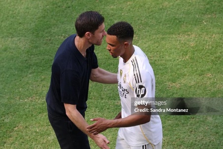 Real đấu Al Hilal: Thảm họa 11m, Arnold ra mắt đáng quên & Inzaghi lu mờ Alonso