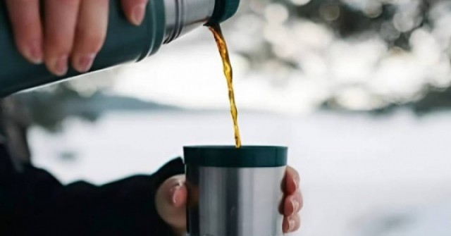 Tử vong do ngộ độc kim loại sau 10 năm dùng bình giữ nhiệt