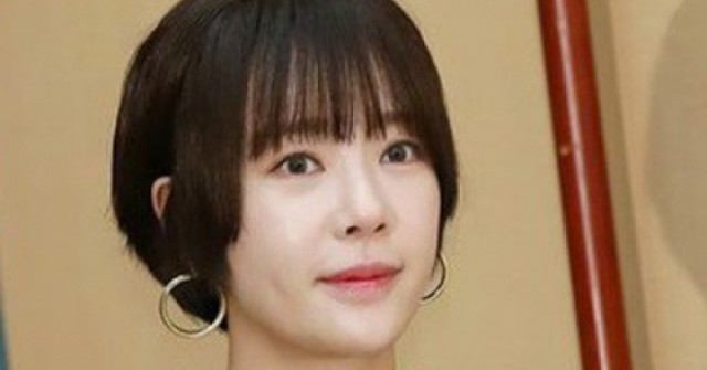 Nữ diễn viên nổi tiếng biển thủ công quỹ đã trả...