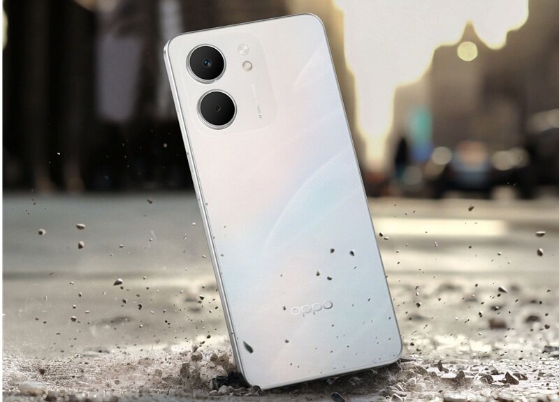 Với khả năng phản chiếu ánh sáng độc đáo, OPPO A5x phiên bản trắng mang đến một vẻ ngoài tươi trẻ và hiện đại