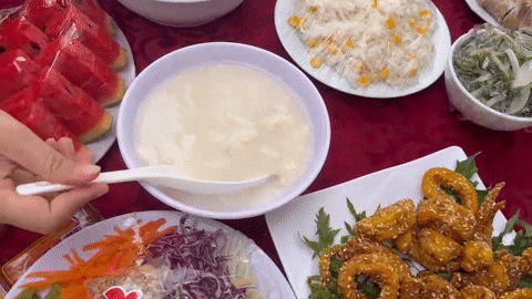 Đặc sản trắng như sữa trong mâm cỗ Vĩnh Phúc béo ngậy, chan cơm ăn thanh mát - 1