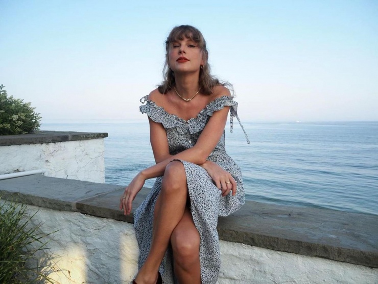 Xác định danh tính người chết gần biệt thự triệu đô của Taylor Swift - 1