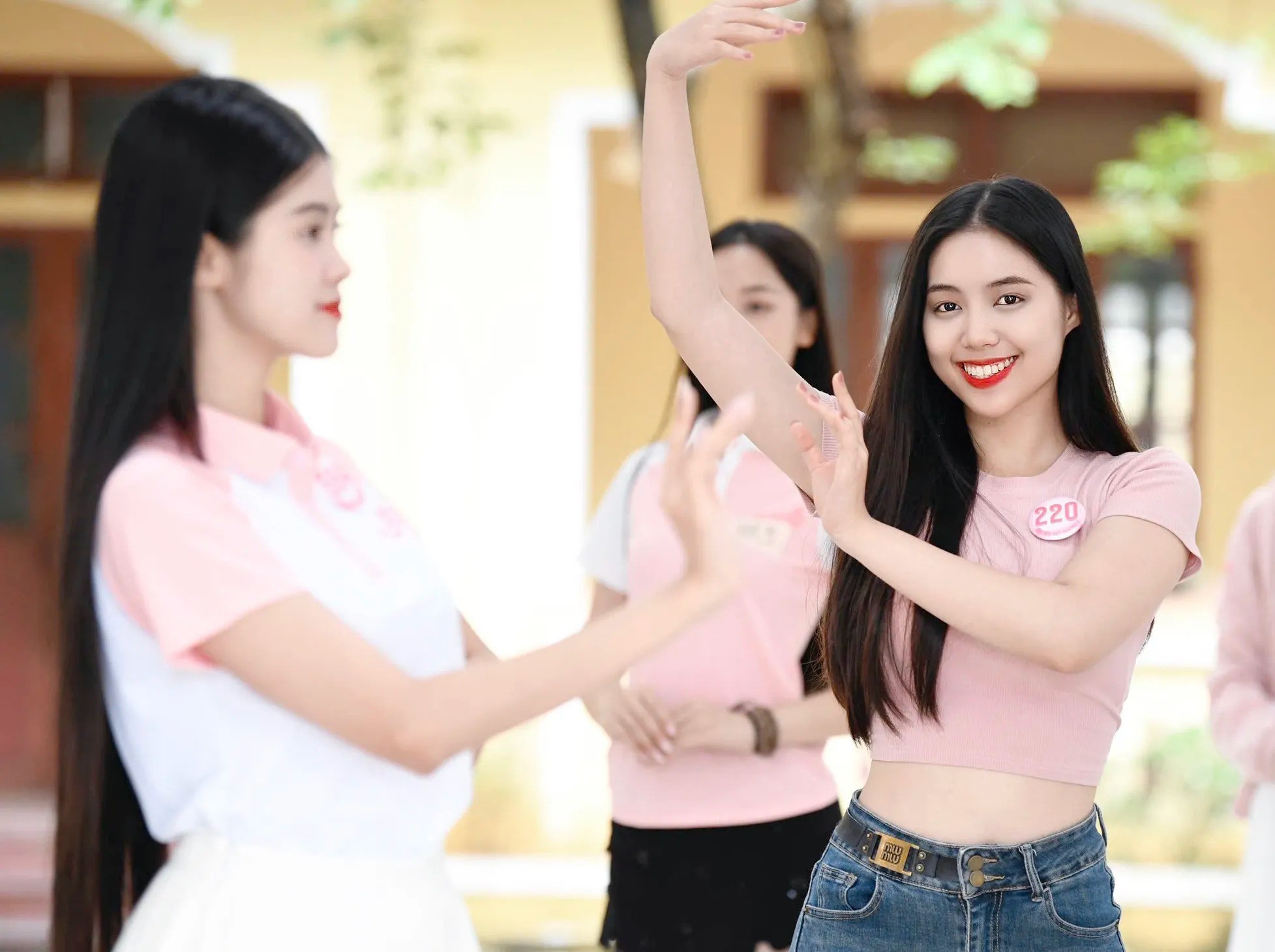 Mặt mộc của thí sinh Hoa hậu Việt Nam - 19