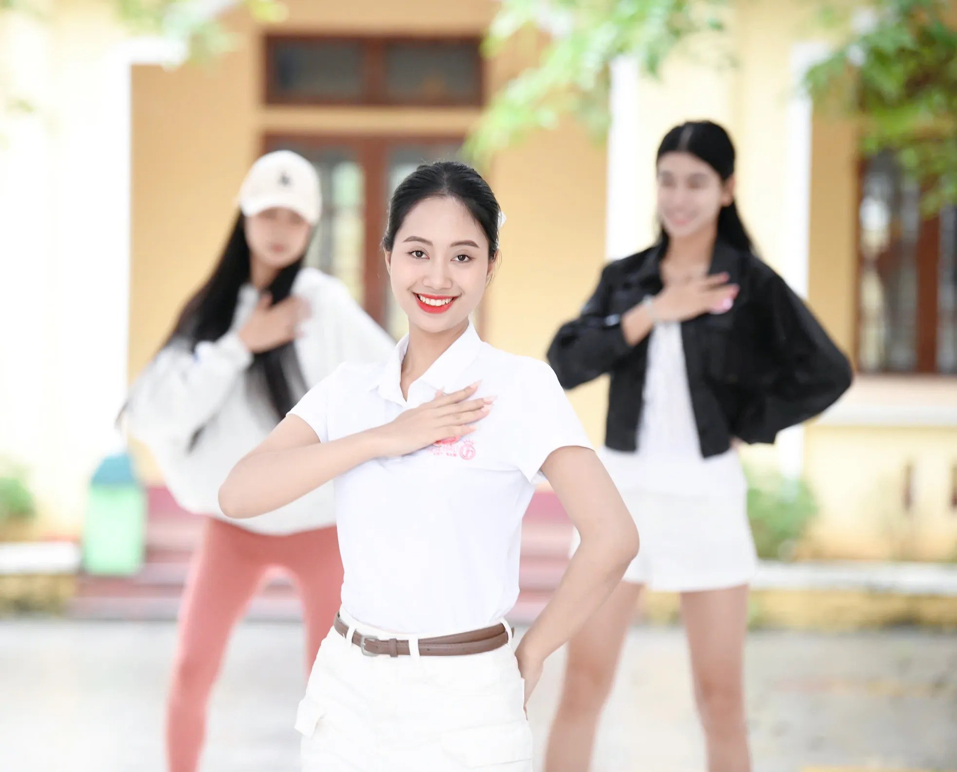 Mặt mộc của thí sinh Hoa hậu Việt Nam - 23