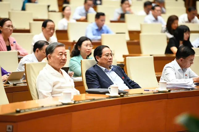 Lãnh đạo Đảng, Nhà nước tại phiên chất vấn ngày 20/6. Ảnh: Như Ý
