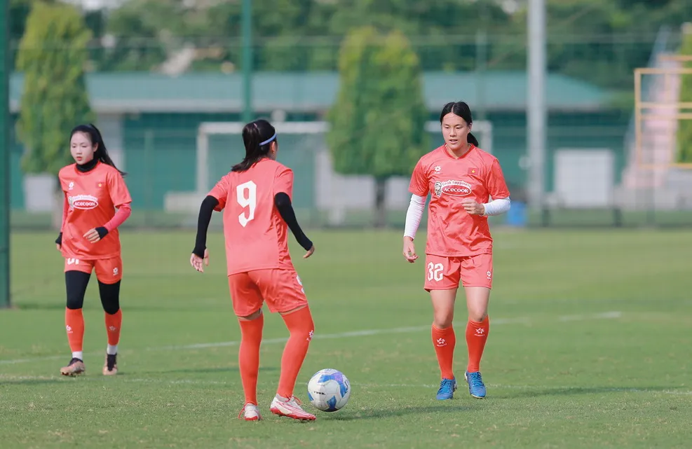 Tân binh Việt kiều Nguyễn Hoàng Nam Mi là một sự bổ sung cần thiết cho tuyển nữ Việt Nam. Ảnh: VFF.