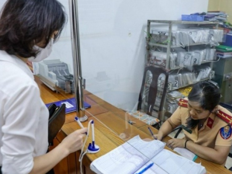 Thu về 6.400 tỷ từ đấu giá biển số xe