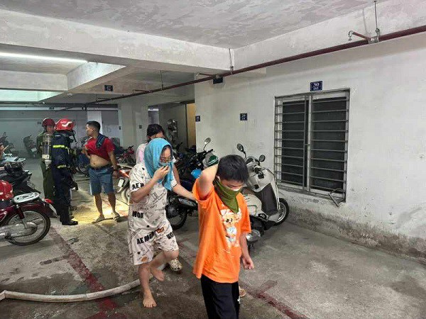 Hiện trường tầng 1 chung cư mini xảy ra vụ hỏa hoạn. Ảnh A.N.