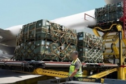 Hàng loạt máy bay vận tải quân sự hạ cánh, Israel đón tin vui?