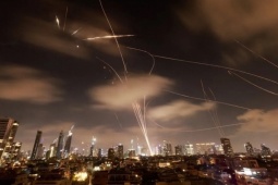 NYT: Israel đối mặt bất lợi trước Iran, khó kéo dài giao tranh?