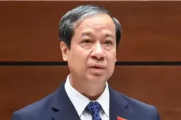 Bộ trưởng Giáo dục phản hồi lo ngại về tuyển sinh ồ ạt