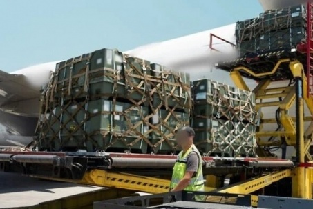 Hàng loạt máy bay vận tải quân sự hạ cánh, Israel đón tin vui?