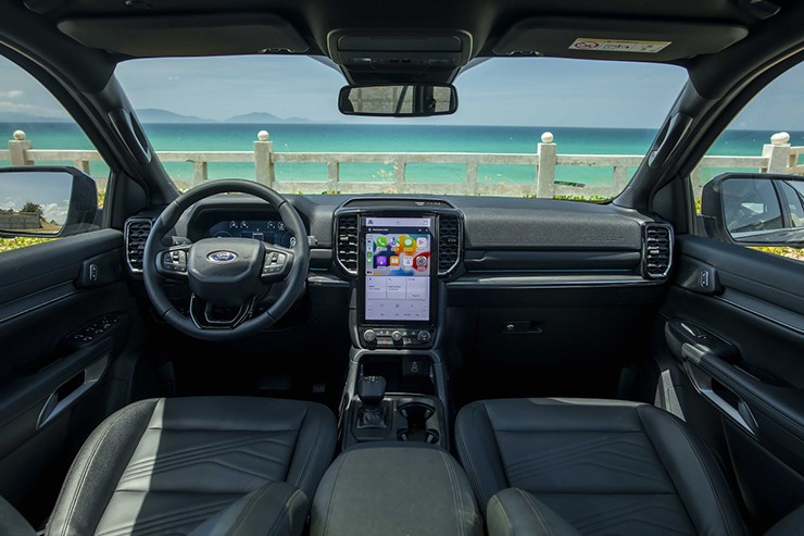 Giá xe Ford Everest niêm yết và lăn bánh tháng 6/2025 - 8